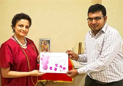 Lama-Fera-Master-Level-Participant-J-Thoma-from-FLORIDA-USA-attending-Workshop-at-New-Delhi-November-2018